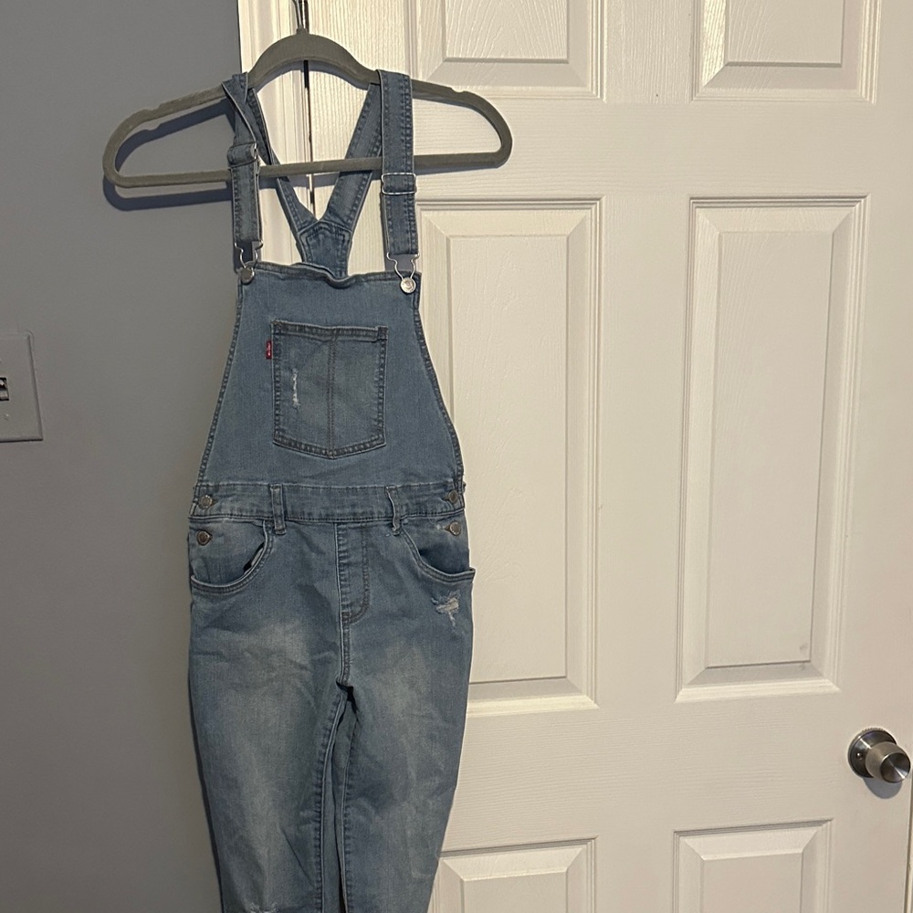 Levi's Classic Blue Jeans with Signature Patch